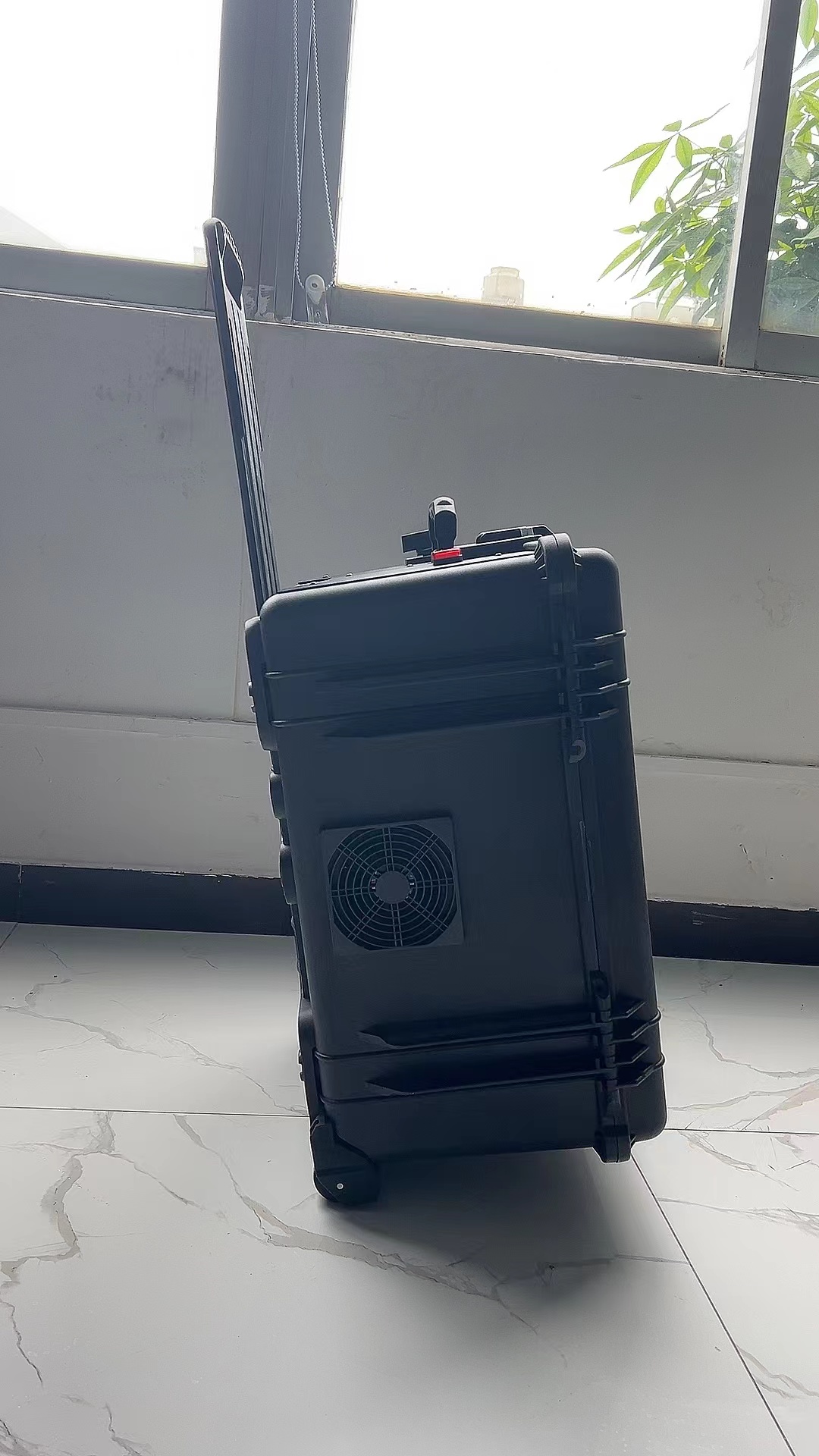 塔河手拉箱型移动通信干扰器